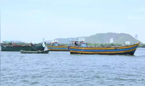 Boat Marathon : బెజవాడలో.. బోట్ మారథాన్