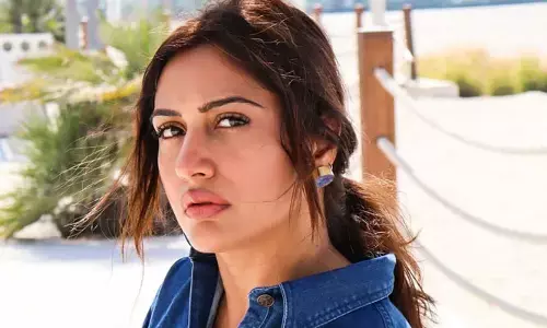 Surbhi Chandna : గ్లామర్‌తో రెచ్చగొడుతున్న బొద్దుగుమ్మ