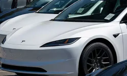 Tesla: భారత్‌లో తయారీపై టెస్లాకు ఆసక్తి లేదు: కేంద్ర మంత్రి కుమారస్వామి