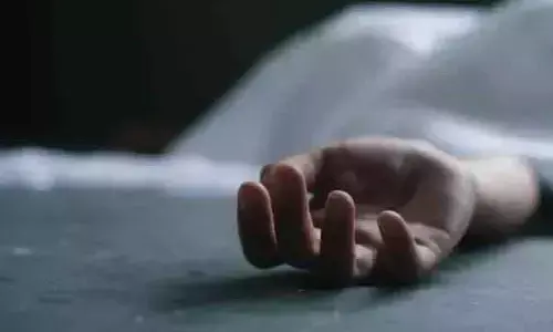 బైక్ కొనివ్వలేదని యువకుని ఆత్మహత్య
