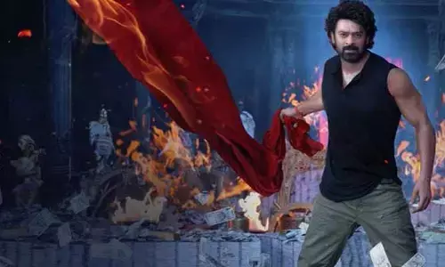 ‘రాజా సాబ్’ రిలీజ్ అండ్ టీజర్ డేట్ ఫిక్స్.. ఏంటి భయ్యా ఆ పోస్టర్‌.. బాక్సులు బద్దలవ్వాల్సిందేనా..