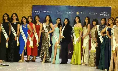 HYD: ర్యాంప్‌పై రాజకుమారీల వయ్యారాలు..!
