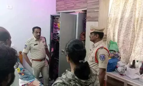 తాళం వేసి ఉన్న ఇంట్లో చోరీ..