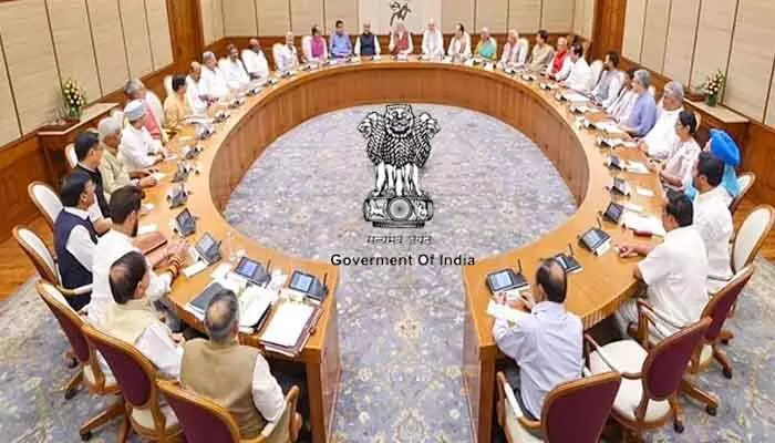 ప్రధాని అధ్యక్షతన సెంట్రల్ కేబినెట్ మీటింగ్.. కీలక నిర్ణయాలు తీసుకునే చాన్స్! ప్రధాని అధ్యక్షతన సెంట్రల్ కేబినెట్ మీటింగ్.. కీలక నిర్ణయాలు తీసుకునే చాన్స్!