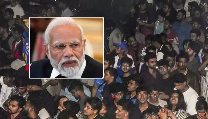 బెంగళూరు ఘటనపై ప్రధాని మోడీ దిగ్భ్రాంతి.. మృతుల కుటుంబాలకు ఎక్స్గ్రేషియా ప్రకటన బెంగళూరు ఘటనపై ప్రధాని మోడీ దిగ్భ్రాంతి.. మృతుల కుటుంబాలకు ఎక్స్గ్రేషియా ప్రకటన
