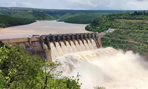 రెయిన్ ఎఫెక్ట్: శ్రీశైలం జలాశయానికి భారీగా వరదనీరు