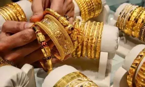 Gold Prices Today: స్వల్పంగా పెరిగిన గోల్డ్ ధరలు.. నేడు తులం ఎంతుందంటే?