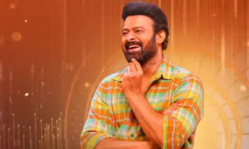 ప్రభాస్ ఆధార్ కార్డు వైరల్.. ఫొటో చూసి మురిసిపోతున్న ఫ్యాన్స్..