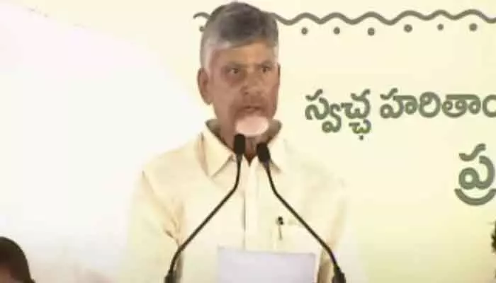 వైసీపీ సర్కార్ చెట్లు నరకడం తప్ప పెంచింది లేదు: సీఎం చంద్రబాబు హాట్ కామెంట్స్ వైసీపీ సర్కార్ చెట్లు నరకడం తప్ప పెంచింది లేదు: సీఎం చంద్రబాబు హాట్ కామెంట్స్