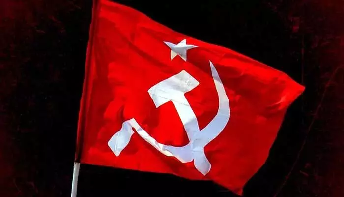 సర్పంచ్ ఎన్నికల్లో ఎగిరిన ఎర్రజెండా.. పది వార్డులు కూడా.. సర్పంచ్ ఎన్నికల్లో ఎగిరిన ఎర్రజెండా.. పది వార్డులు కూడా..