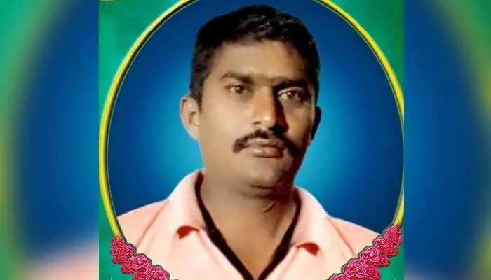 అప్పుల బాధతో హమాలీ కూలీ ఆత్మహత్య అప్పుల బాధతో హమాలీ కూలీ ఆత్మహత్య