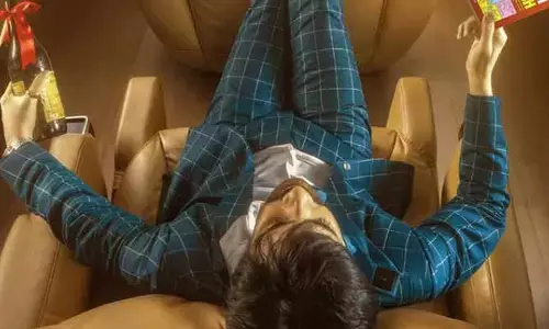 RT-76: ఫుల్‌ స్వింగ్‌లో మాస్ మహారాజ్ రవితేజ.. ఈ పండక్కి వచ్చేస్తున్న అంటూ అదిరిపోయే పోస్టర్ రిలీజ్..