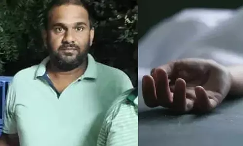 ట్రాక్టర్ పల్టీ కొట్టి రైతు మృతి