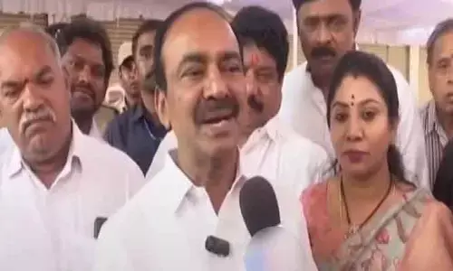 నోటీసులు ఎవరికి ఇవ్వాలో కూడా తెల్వదా.. ఎంపీ ఈటల సంచలన వ్యాఖ్యలు