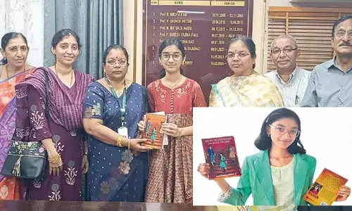 స్మార్ట్‌ఫోన్‌ కాలంలో కలం పట్టిన బాల రచయిత్రి.. 13 ఏళ్లకే సూపర్ ఫాంటసీ నవల రాసి రికార్డు!