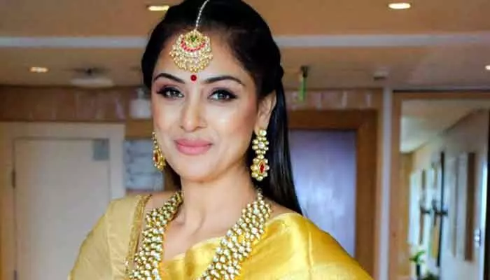 Simran: అదొక ఎవర్ గ్రీన్ సినిమా.. ఎప్పుడు వచ్చిన ప్రేక్షకులు ఇష్టపడతారు.. సీనియర్ నటి కామెంట్స్ వైరల్ Simran: అదొక ఎవర్ గ్రీన్ సినిమా.. ఎప్పుడు వచ్చిన ప్రేక్షకులు ఇష్టపడతారు.. సీనియర్ నటి కామెంట్స్ వైరల్