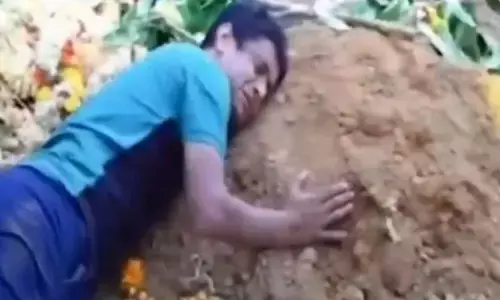 Bengaluru stampede: రూ.100 కోట్ల ఆస్తి పెట్టాను లేచిరా బిడ్డా..తొక్కిసలాటలో మరణించిన యువకుడి తండ్రి ఆవేదన