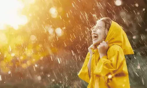 Weather News : తెలంగాణలో విచిత్ర వాతావరణ పరిస్థితి