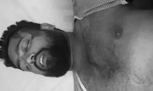 రోడ్డు ప్రమాదంలో యువకుడు దుర్మరణం
