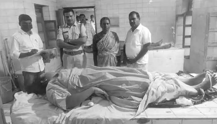 గడ్డిమందు తాగి వివాహిత ఆత్మహత్య గడ్డిమందు తాగి వివాహిత ఆత్మహత్య