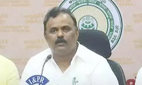 AP News:టెన్త్, ఇంటర్ టాపర్ స్టూడెంట్స్‌కు ‘షైనింగ్ స్టార్స్’ అవార్డ్స్ అందజేసిన మంత్రి