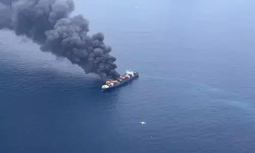 Singapore container ship: సింగపూర్ కంటైనర్ షిప్ లో పేలుడు..  అప్రమత్తమైన భారత్