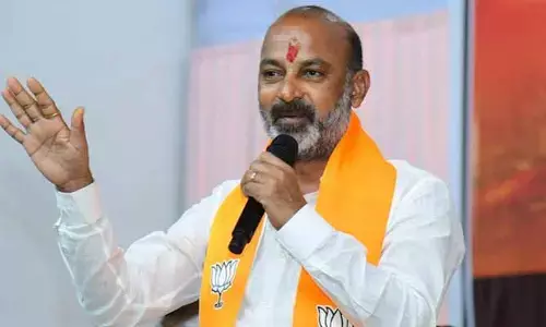 Bandi Sanjay: ప్రభాకర్ రావు ఓ నీచుడు.. భార్యభర్తల ఫోన్ సంభాషణలను కూడా ట్యాప్ చేశాడు: బండి సంజయ్