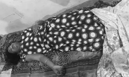 అనుమానం పెనుభూతమై.. భార్యను హత్య చేసిన భర్త