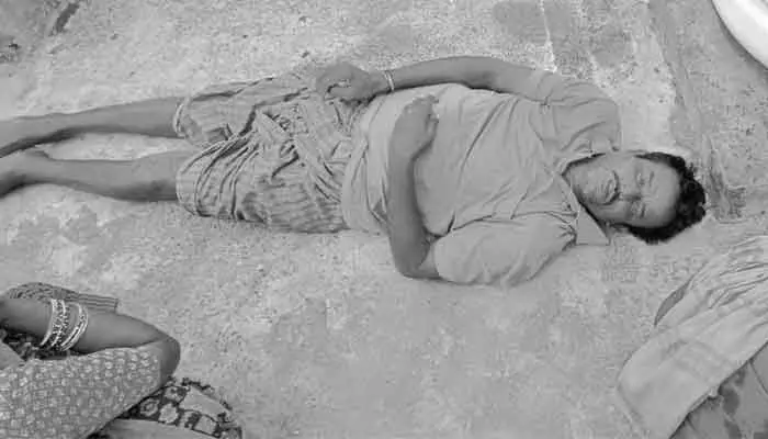 అప్పు డబ్బులు తిరిగివ్వలేదని వ్యక్తి ఆత్మహత్య. అప్పు డబ్బులు తిరిగివ్వలేదని వ్యక్తి ఆత్మహత్య.