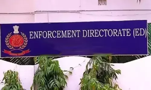 ED: కర్ణాటక కాంగ్రెస్ నేతల ఇళ్లలో ఈడీ సోదాలు