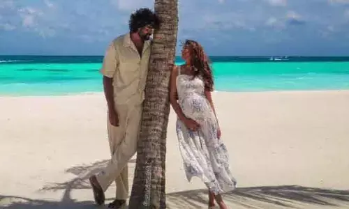 నేను ఈ రెండింటిలో జీవించడానికి ప్రయత్నిస్తానంటూ లావణ్య త్రిపాఠి పోస్ట్.. ఆకట్టుకుంటోన్న క్యూట్ కపుల్ ఫొటో