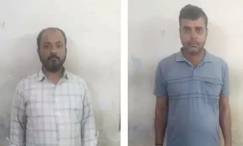 గంజాయి చాక్లెట్లు, గుట్కా ప్యాకెట్ల పట్టివేత