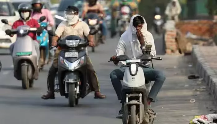 రెడ్ అలర్ట్... ఈ జిల్లాలకు ఎండదెబ్బ! రెడ్ అలర్ట్... ఈ జిల్లాలకు ఎండదెబ్బ!