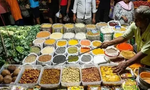 Retail Inflation: ఆరేళ్ల కనిష్టానికి రిటైల్ ద్రవ్యోల్బణం