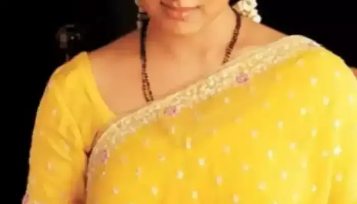 ఆ హీరో అంటే ఇష్టం... ఒకేసారి 10 సినిమాలకు హీరోయిన్ గ్రీన్ సిగ్నల్ ?