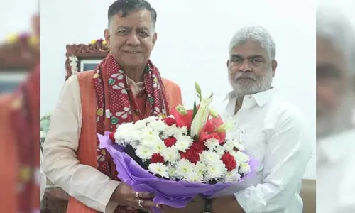 తెలంగాణ, యూపీ అసెంబ్లీల నిర్వాహణపై ఇరువురు స్పీకర్ల ముచ్చట