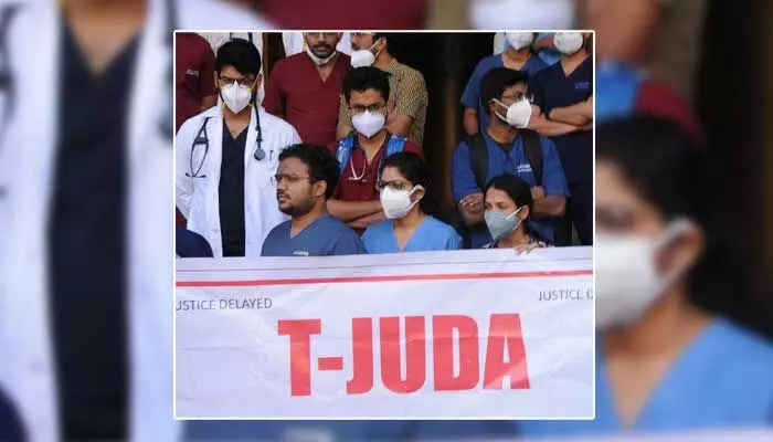 TG News : రేపటి నుంచి జూడాల సమ్మె.. చర్చలకు ఆహ్వానించిన మంత్రి TG News : రేపటి నుంచి జూడాల సమ్మె.. చర్చలకు ఆహ్వానించిన మంత్రి
