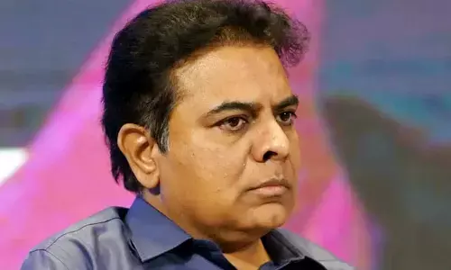 ‘కర్మ ఎవరినీ వదలదు.. వెతుక్కుంటూ వచ్చి మరీ ఇవ్వాల్సింది ఇచ్చి వెళ్తది’: కేటీఆర్‌కు కాంగ్రెస్ MP కౌంటర్