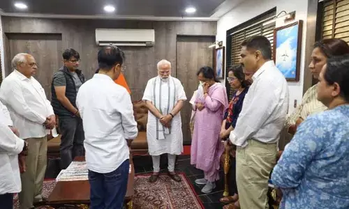 PM Modi : విజయ్ రూపానీ కుటుంబాన్ని పరామర్శించిన ప్రధాని మోడీ
