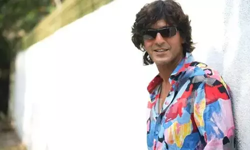 డబ్బుల కోసమే అంత్యక్రియలకు హాజరైన స్టార్ నటుడు.. స్వయంగా తానే.. షాకింగ్ వీడియో వైరల్