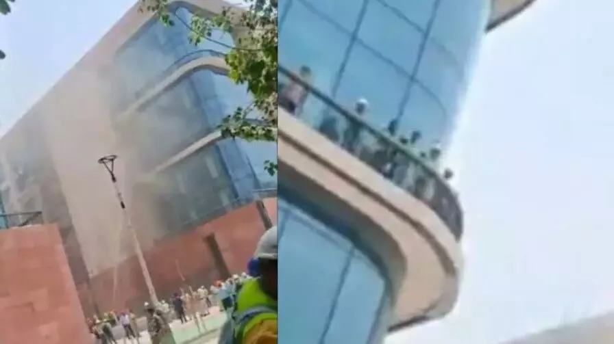 BREAKING: ఢిల్లీలోని సెక్రటేరియట్లో అగ్నిప్రమాదం BREAKING: ఢిల్లీలోని సెక్రటేరియట్లో అగ్నిప్రమాదం