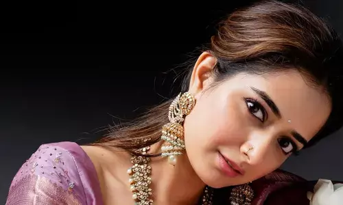 అతన్ని కిస్ చేస్తున్న ఫొటోను షేర్ చేస్తూ బర్త్‌డే విష్ చేసిన అషిక రంగనాథ్.. నెటిజన్ల రియాక్షన్ ఇదే..