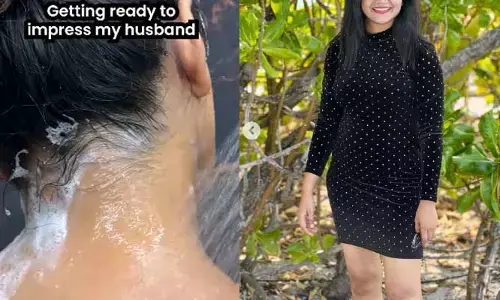 భర్త కోసం బాత్ రూమ్ వీడియో బయటపెట్టిన బిగ్‌బాస్ బ్యూటీ.. ఆ మాత్రం ఎందుకు మొత్తం చూపించమంటూ ట్రోల్స్