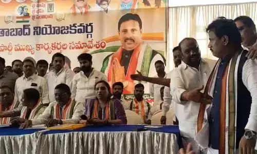 మరోసారి దానం వర్సెస్ విజయారెడ్డి..పార్టీ సభలో రచ్చ రచ్చ