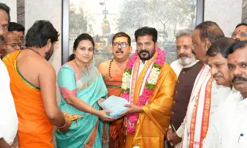 CM Revanth Reddy: సీఎం రేవంత్‌తో కర్మన్‌ఘాట్ టెంపుల్ నూతన పాలకమండలి భేటీ