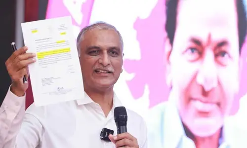 నల్లమల బిడ్డ కాదు.. వెర్రిబిడ్డ: CM రేవంత్‌పై హరీష్ రావు ఘాటు వ్యాఖ్యలు