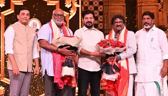 గద్దర్ అవార్డ్స్ వేడుక గ్రాండ్ సక్సెస్.. తెలుగు సినీ ప్రముఖులకు CM రేవంత్ థాంక్స్ గద్దర్ అవార్డ్స్ వేడుక గ్రాండ్ సక్సెస్.. తెలుగు సినీ ప్రముఖులకు CM రేవంత్ థాంక్స్