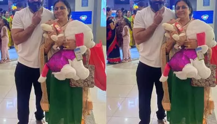 Sai Dharam Tej: ‘అమ్మైనా నాన్నైన నువ్వే’ అమ్మ’.. అంటూ ఎమోషనల్ పోస్ట్ పెట్టిన మెగా హీరో Sai Dharam Tej: ‘అమ్మైనా నాన్నైన నువ్వే’ అమ్మ’.. అంటూ ఎమోషనల్ పోస్ట్ పెట్టిన మెగా హీరో
