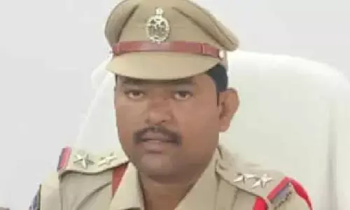 సైబర్ నేరాల పట్ల ప్రజలు అప్రమత్తంగా ఉండాలి.. ఎస్సై రమేష్ బాబు