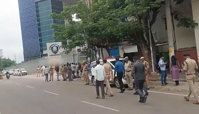 TGICCC: పోలీస్ కమాండ్ కంట్రోల్ సెంటర్ వద్ద భారీ భద్రత.. ఎందుకంటే? TGICCC: పోలీస్ కమాండ్ కంట్రోల్ సెంటర్ వద్ద భారీ భద్రత.. ఎందుకంటే?
